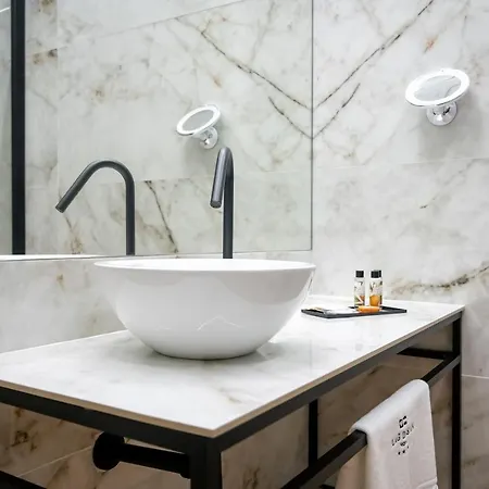 Flag Design מלון 4*