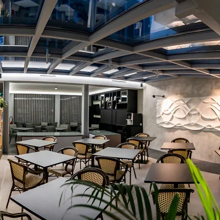 Hotel Flag Design 4*