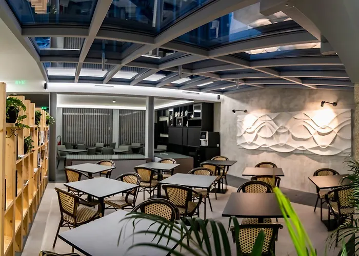 Szálloda Flag Design 4*